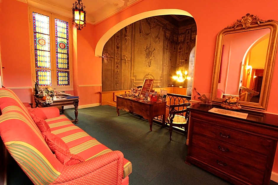 Hotel Moderne Et Pigeon