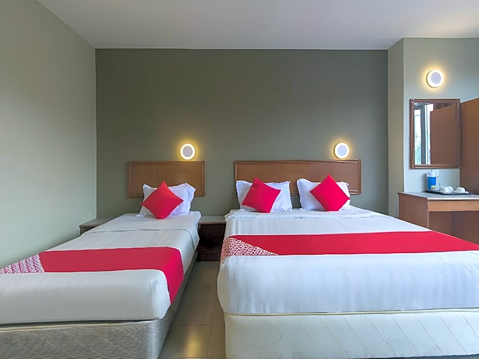 Super OYO 828 Comfort Hotel Shah Alam