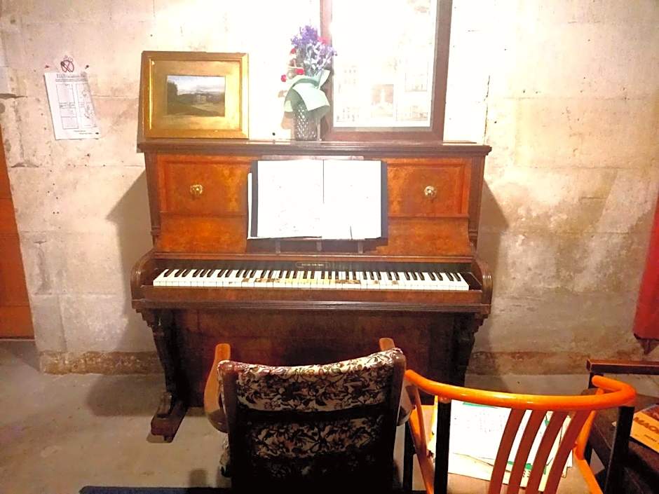 Empire Hotel Backpackers