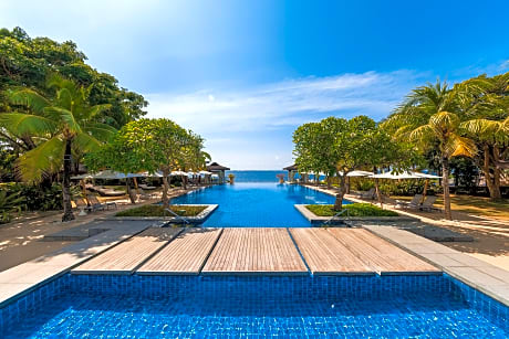 Crimson Resort and Spa