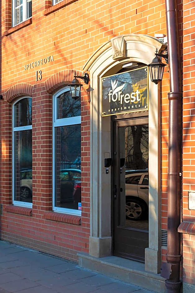 Forrest Apartments & Hostel