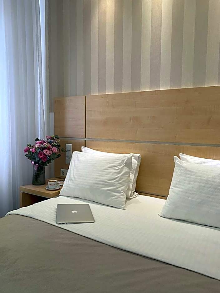 Laurus Motel Airport Tuzla