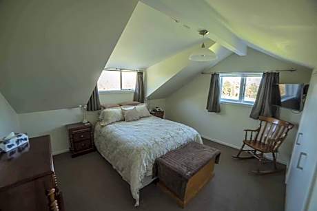 One-bedroom Loft Suite