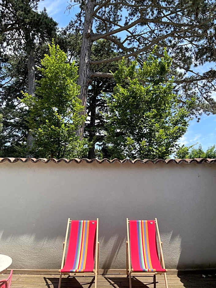 Aux Tourelles 1888 - Tres Proche Lyon #Clim #Piscine #Netflix #Parking Payant Securise