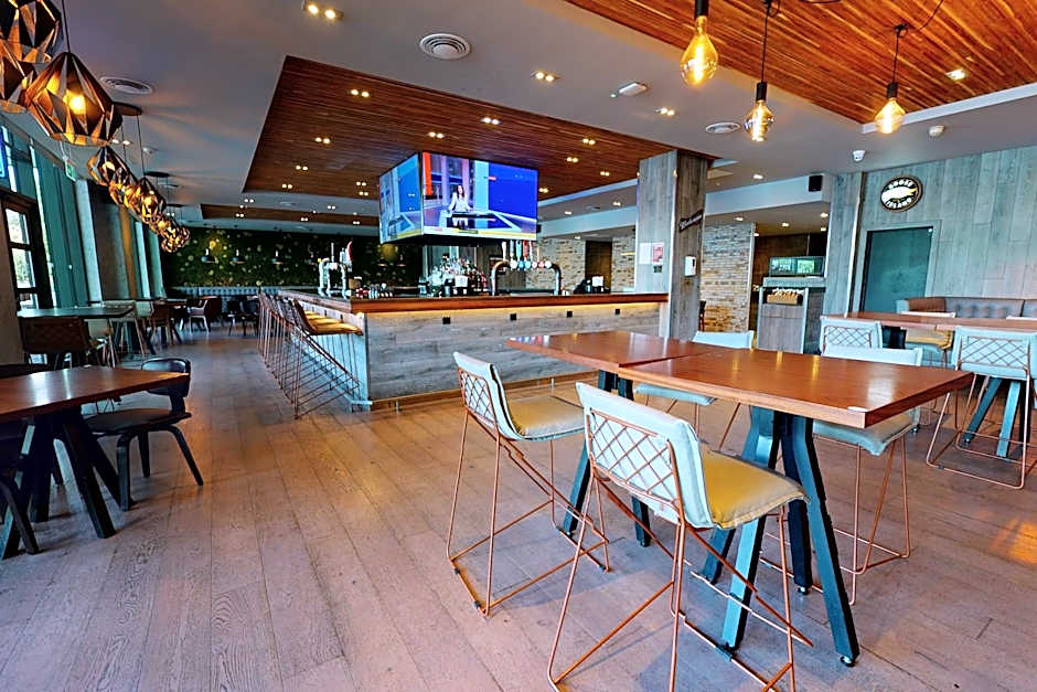 Village Hotel Leeds South