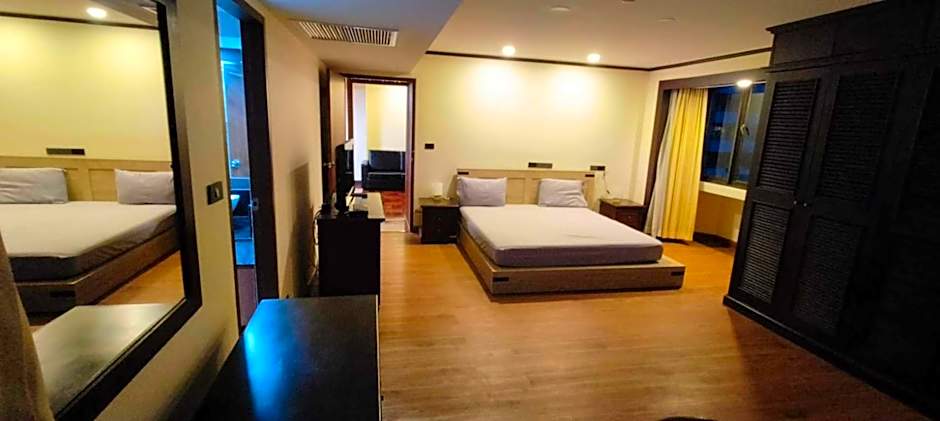 Omni Tower Nana Bangkok - Serviced Apartment on Sukhumvit Soi 4
