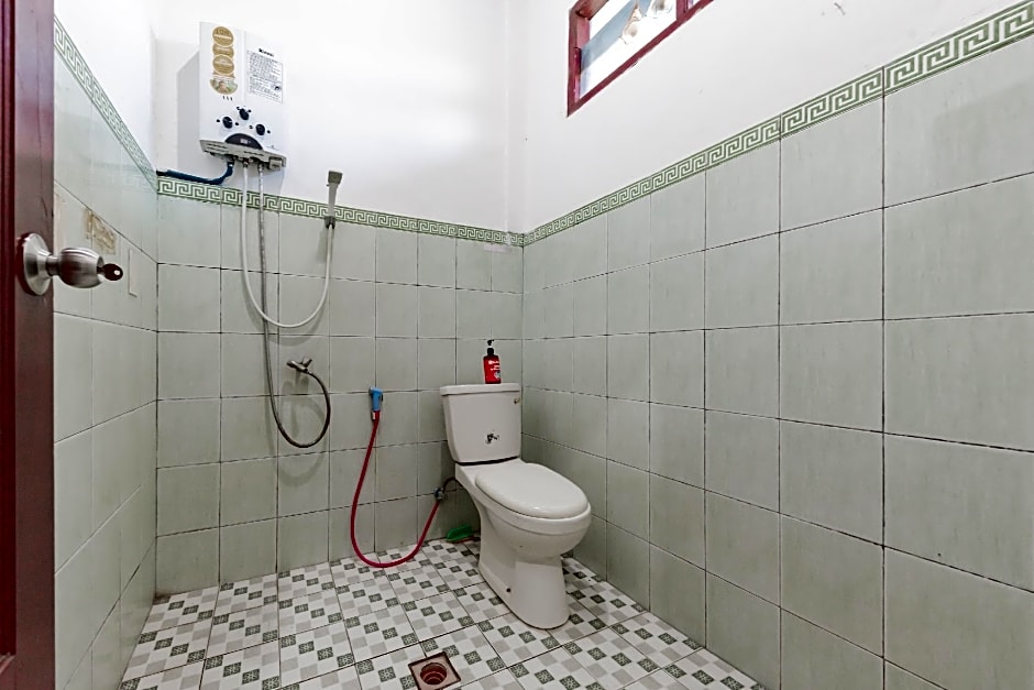 RedDoorz near Samarinda Square