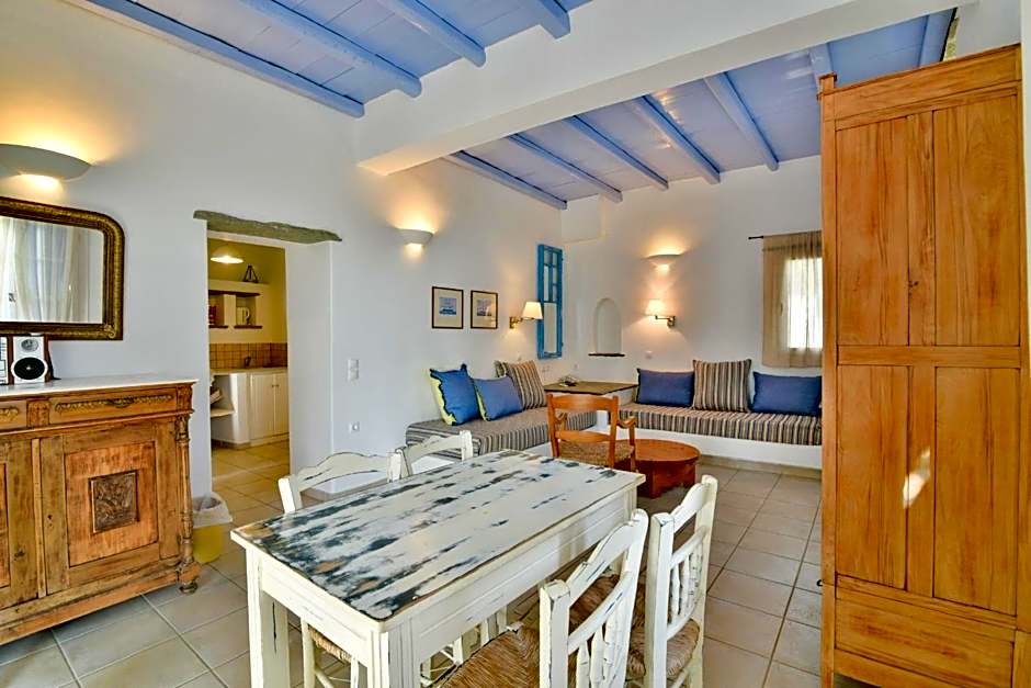 Golden Beach Studios & Suites