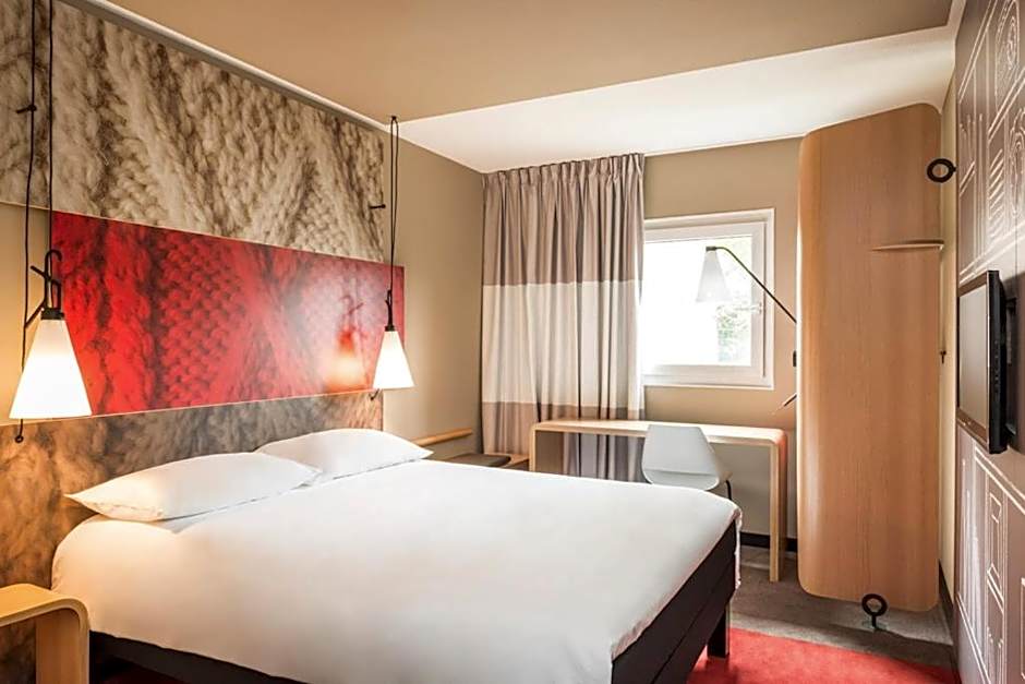 Hotel Mermoz Paris Le Bourget