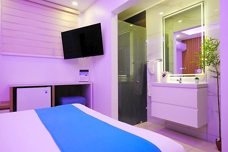 Victoria City Hotel