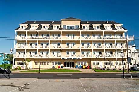 Gateway Hotel & Suites, an Ascend Collection Hotel