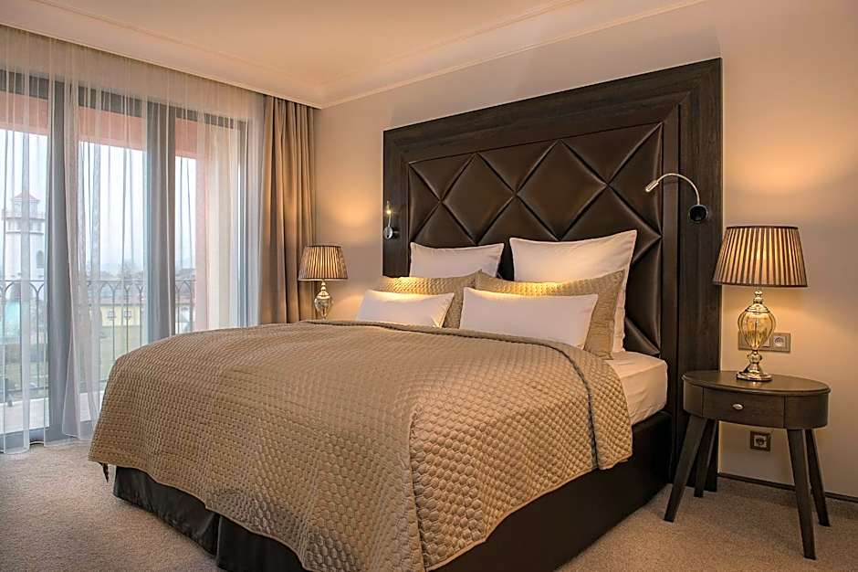 Villa Plaza Boutique Hotel & Spa