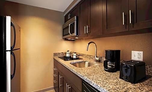 Homewood Suites by Hilton - Charlottesville