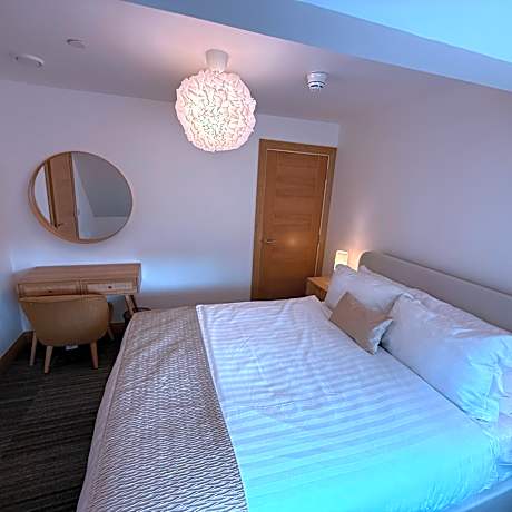 Two-Bedroom Deluxe Apartment