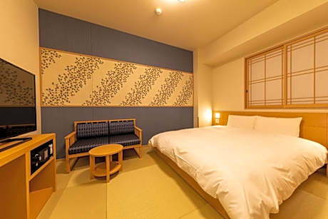Standard Queen Room - No Daily Cleaning