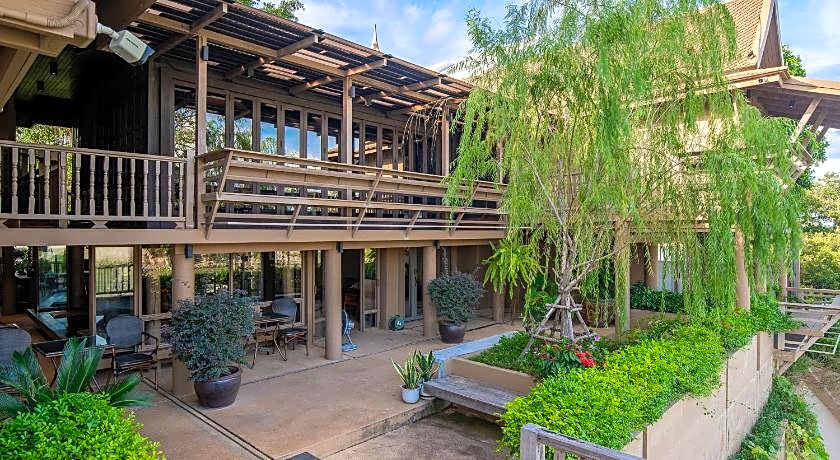 Syama Ayudhya, Residence & Café