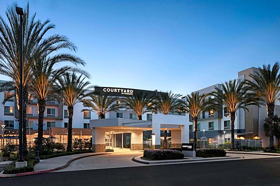 Courtyard by Marriott Long Beach Airport