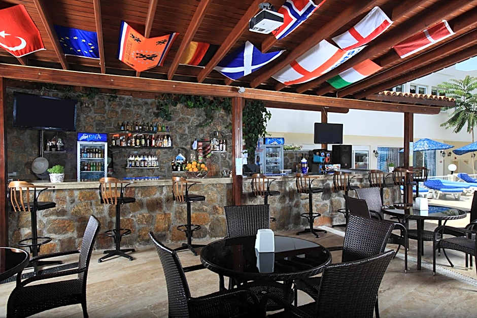 Summer Garden Suites Beach Hotel