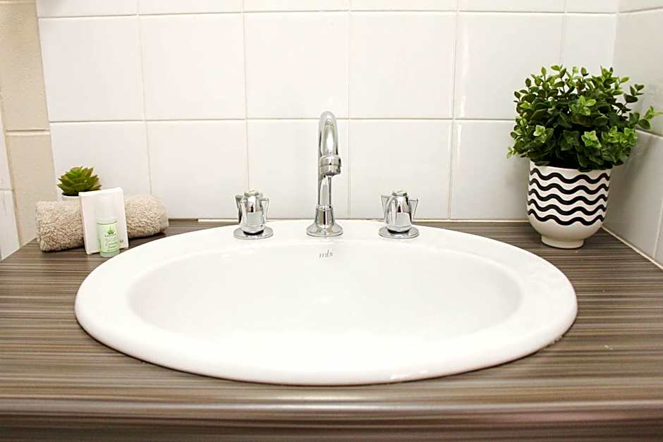 Demi View Motel