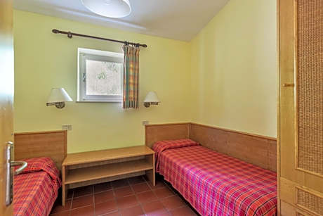 Three-Bedroom Villa ( 6-7 people)