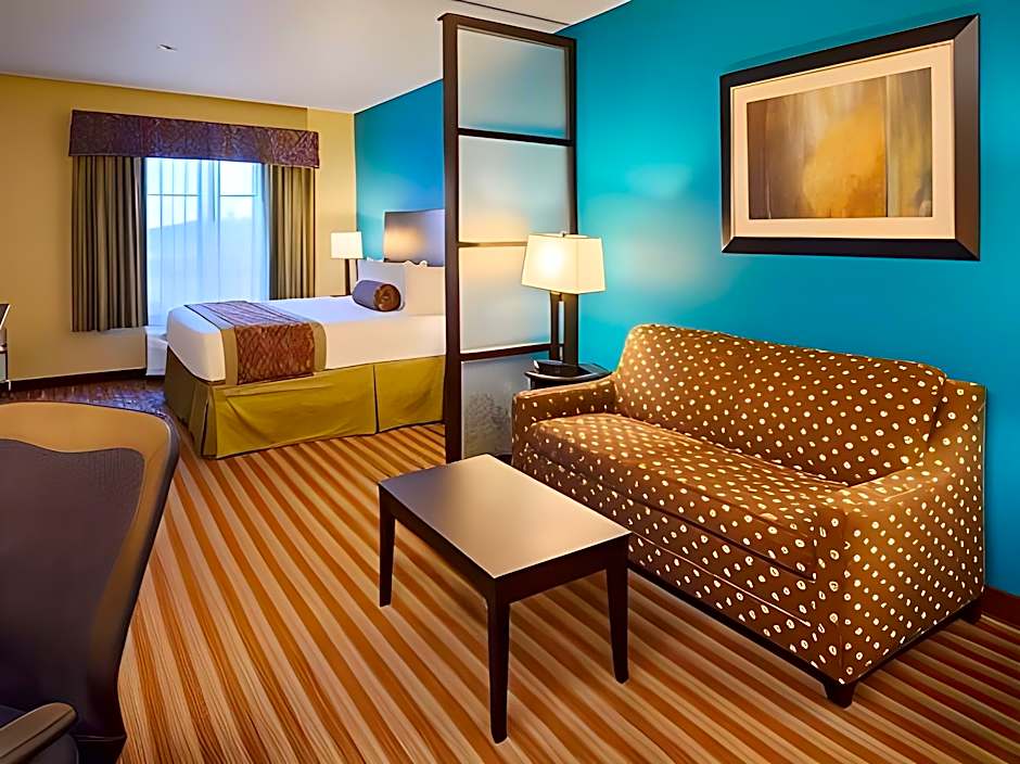 Best Western Plus Desoto Inn & Suites