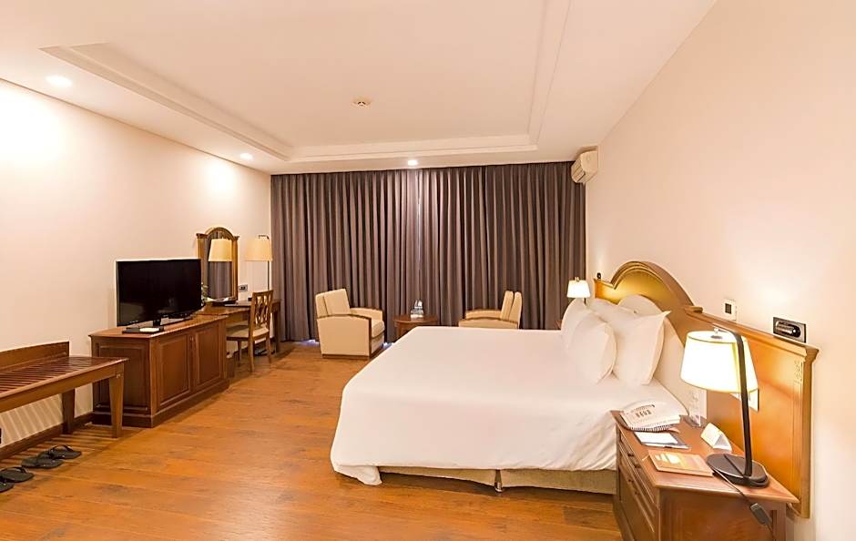 Saigon Halong Hotel