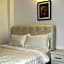 S ROSE HOTEL