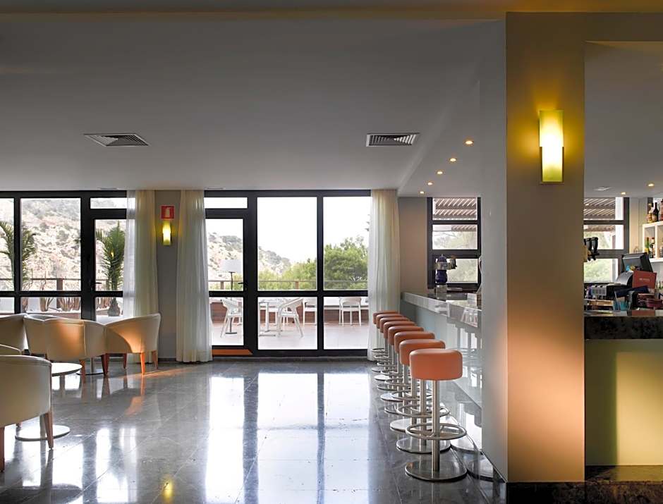 Palladium Hotel Cala Llonga - Adults Only