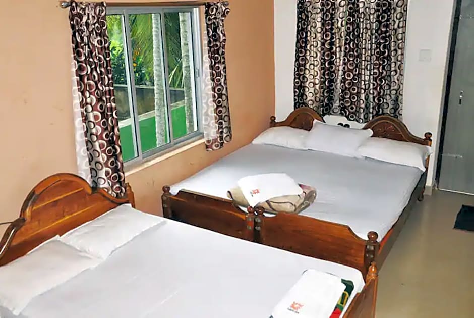 Goroomgo Surya Inn Konark