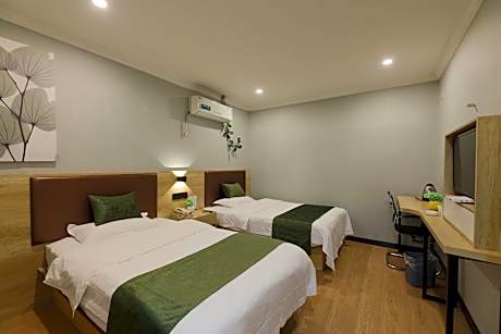 GTR - Twin Room No Window