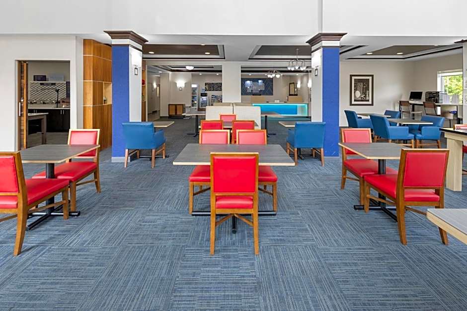 Holiday Inn Express Hotel & Suites Hamburg By IHG