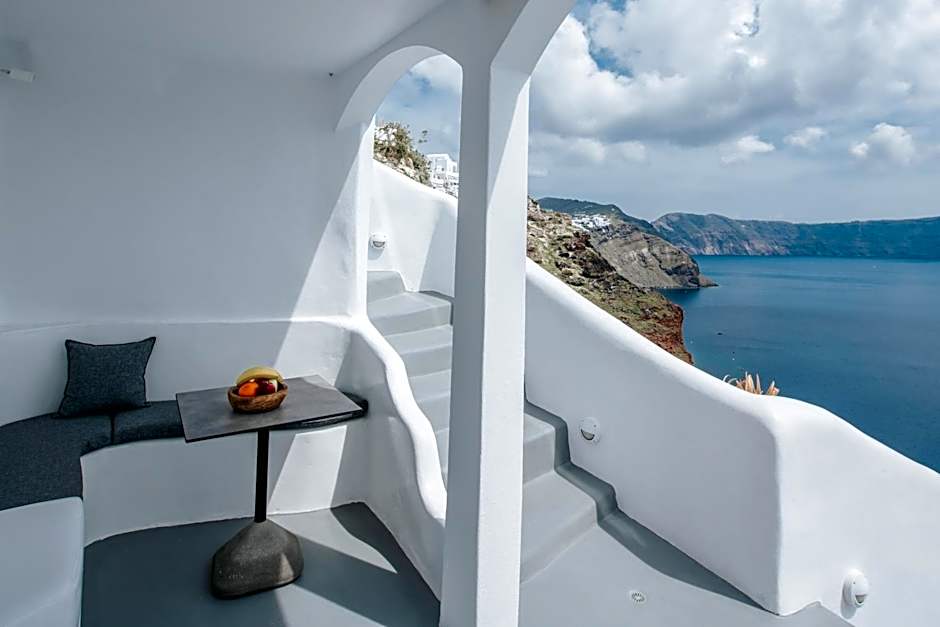 Virginia's Cave Villas