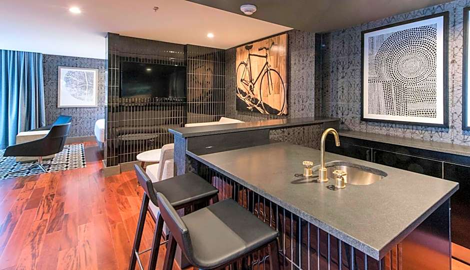 DoubleTree by Hilton Asheville Downtown