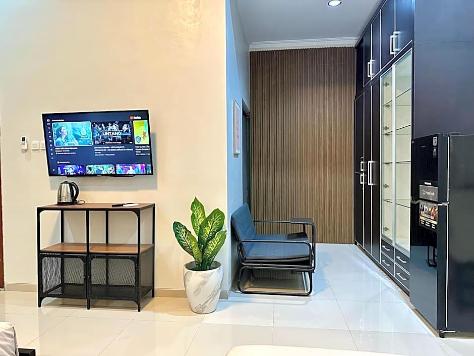 Cendhani Raras Gallery