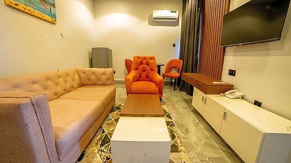 TRANQUILA HOTEL AND SUITES