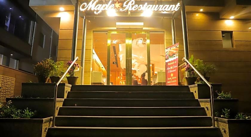 Hotel Maple Grand
