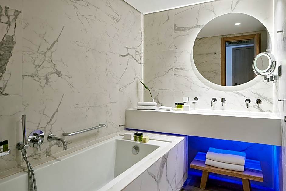 Atlantica Caldera Palace