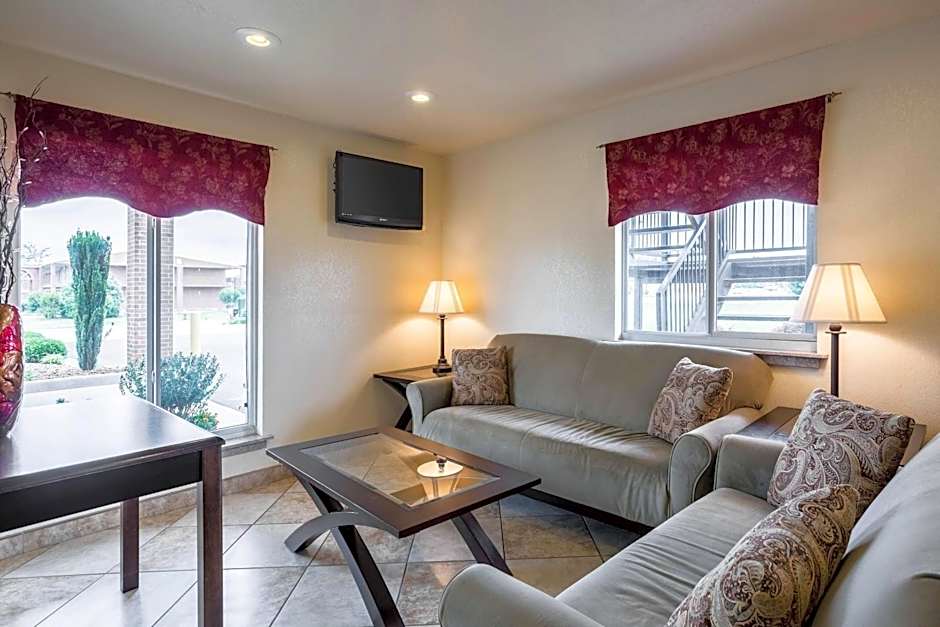 The Magnolia Hotel Searcy