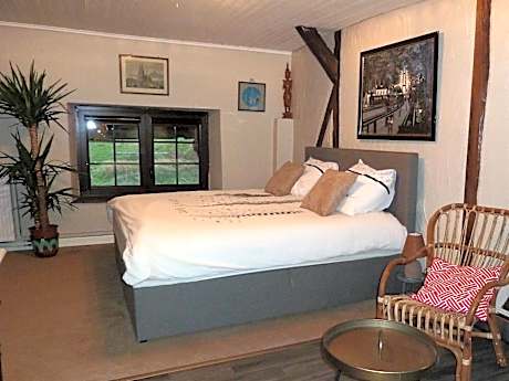 Double Room with Private Bathroom