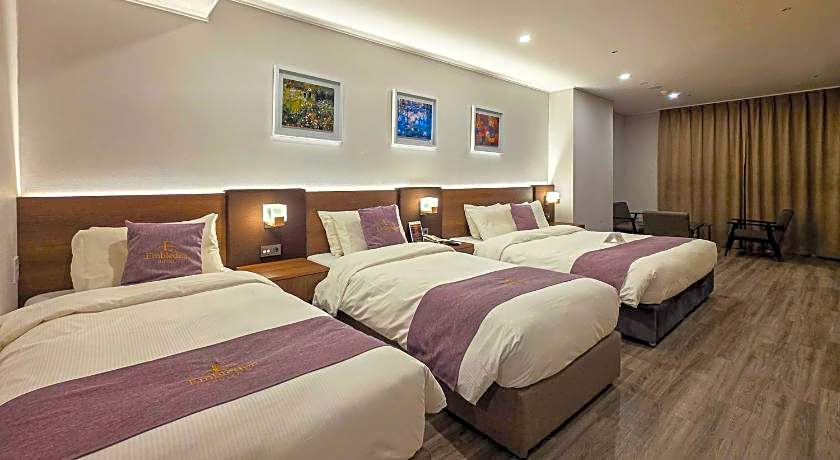 Hotel EMBLEDON