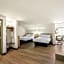 Spark by Hilton Freeport