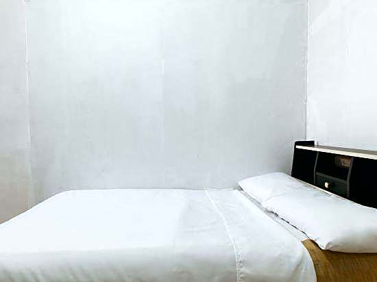 RedDoorz @ Amora Villa Apartelle 