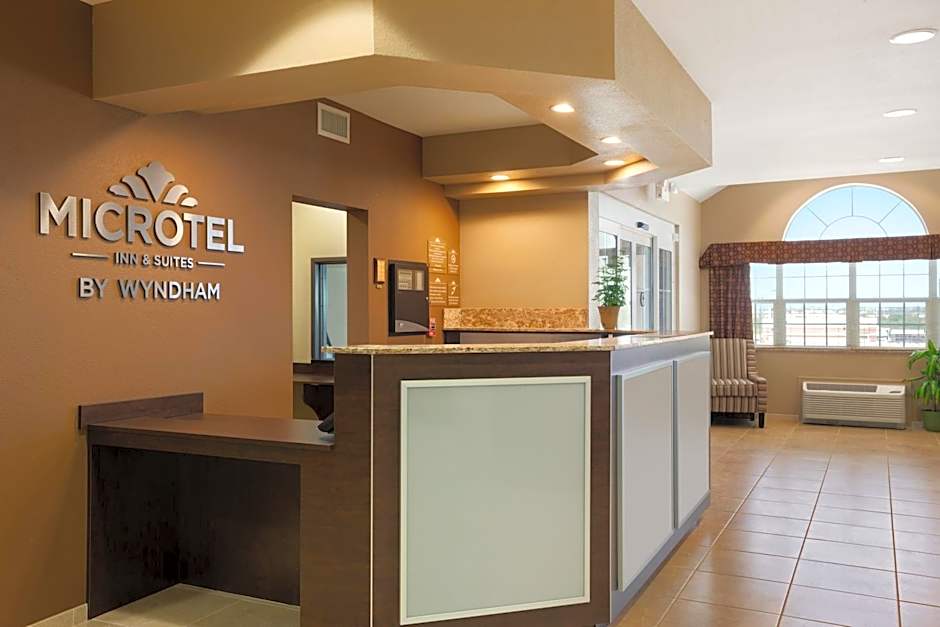 Microtel Inn & Suites by Wyndham Midland