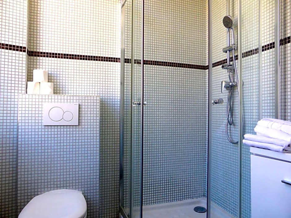 Ajoupa Aparthotel AMMI Massena