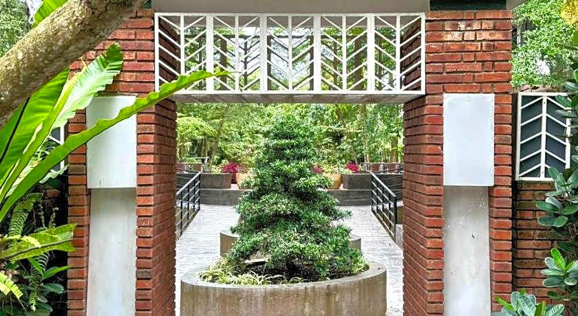 Thongs Inn Hotel Kualanamu