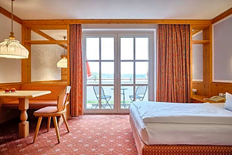 Premium Double Room with balcony/terrace – single use