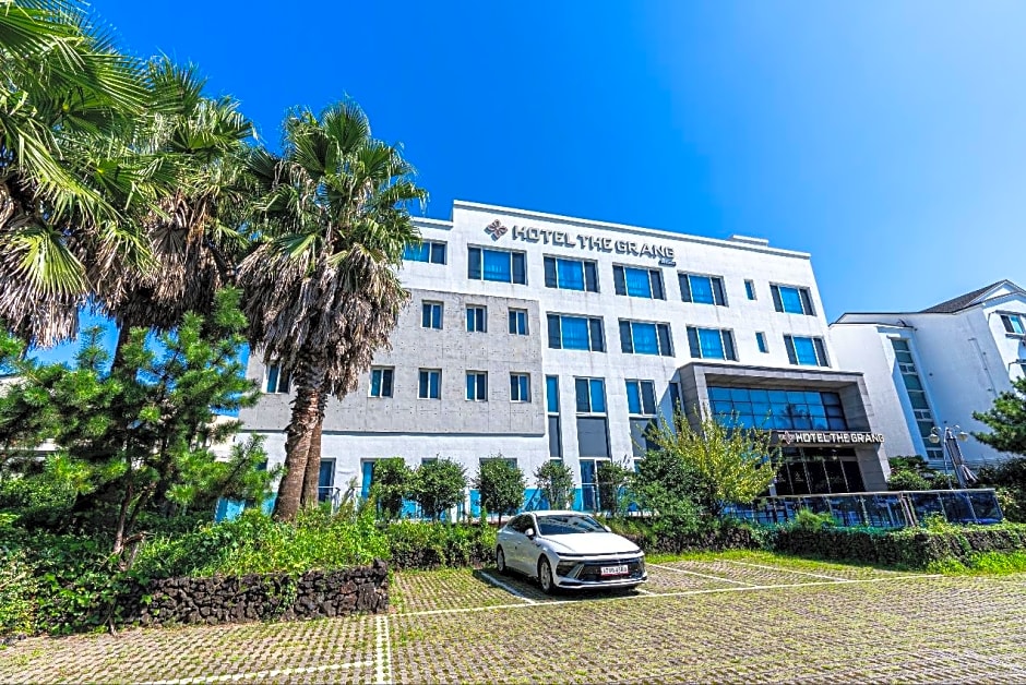 Hotel The Grang Jungmun