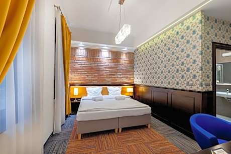 Double Room with Patio