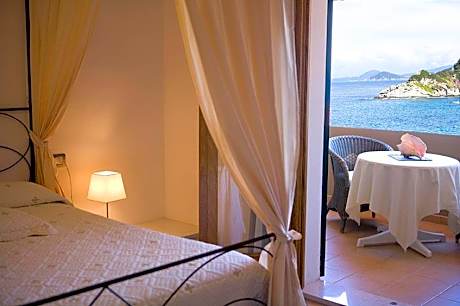 Superior Double or Twin Room with Sea View