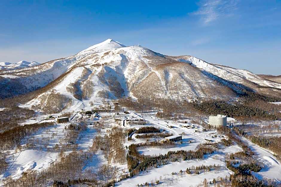 Hinode Hills Niseko Village